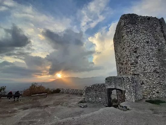 Resti del Castello Colonna di Olevano Romano