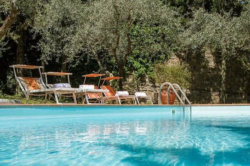 Beautiful Villa, in Florence, shared pool, 12 guests, wifi, parking