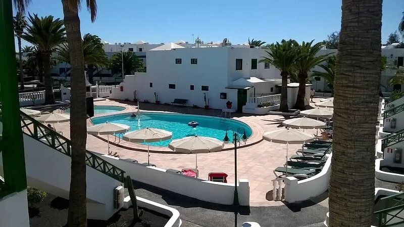 LUXURY APARTMENT 30M BEACH FREE WIFI TV SKY