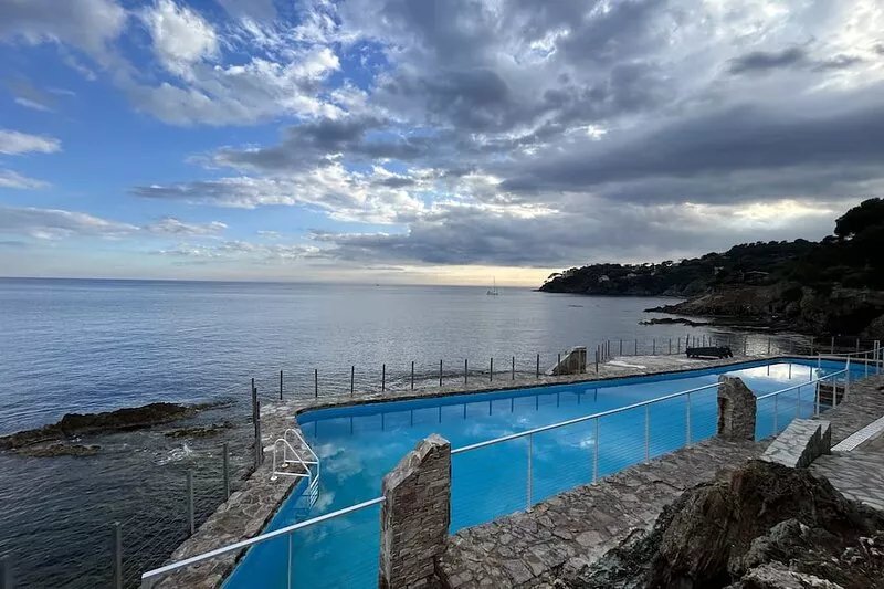 Exceptional mini luxury villa in the Manège Godillot, a classified historic site