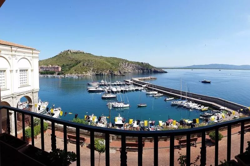 STREPTIOUS SEA VIEW IN THE TOWN OF PORTO ERCOLE parking space