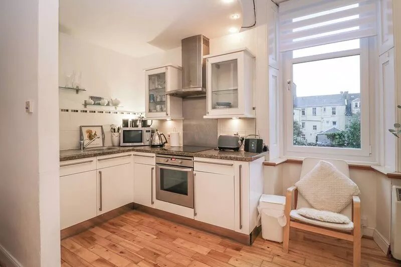 SILVERBELLS, pet friendly, character holiday cottage in Millport