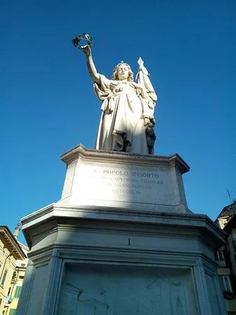 Monumento ai caduti delle X Giornate di Brescia - La Bella Italia