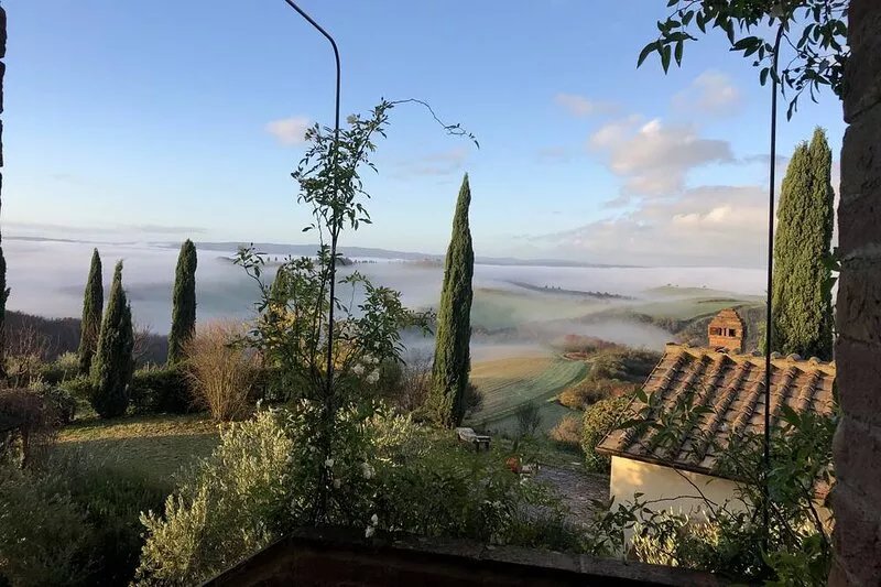 Farmhouse apartment with swimming pool and sensational views