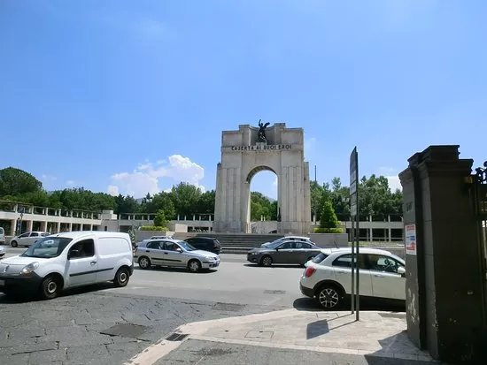 Monumento ai Caduti in guerra - Arco di Trionfo