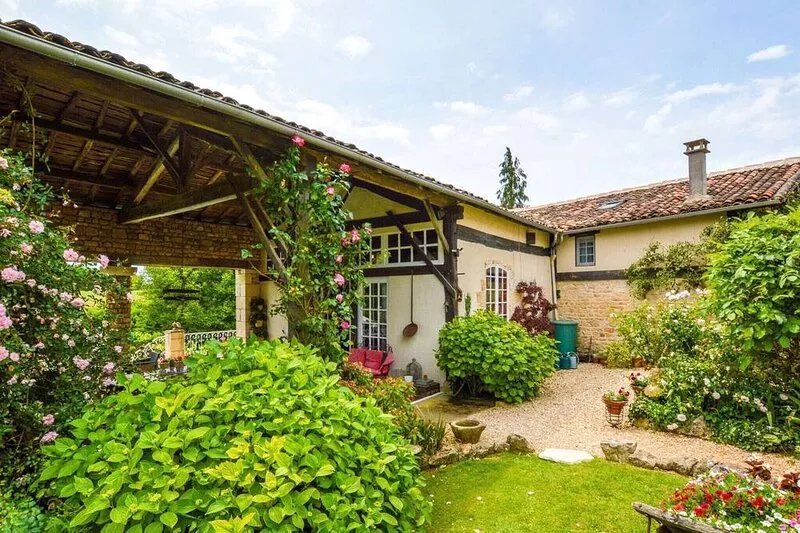 Cosy holiday home in with Private pool