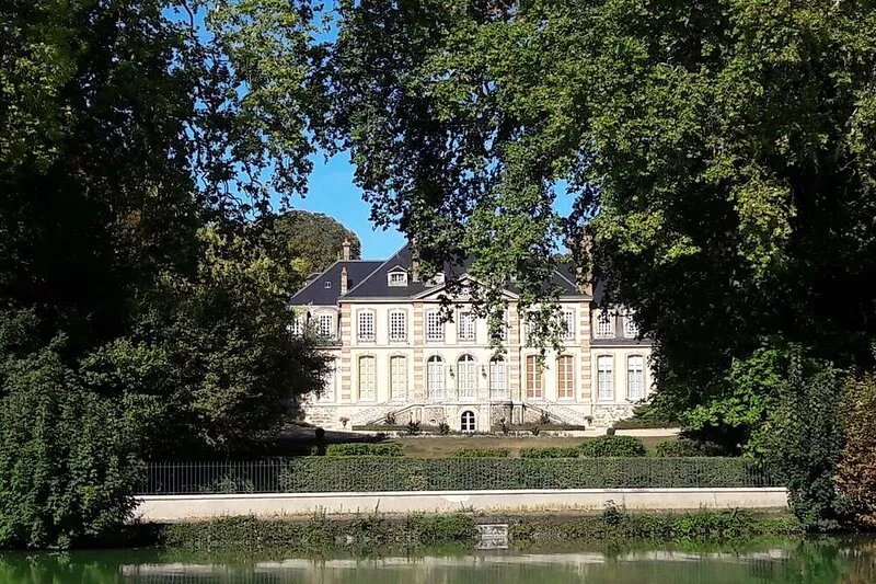 LE LOGIS DU VENDANGEUR Comfortable Rural Cottage in CHAMPILLON