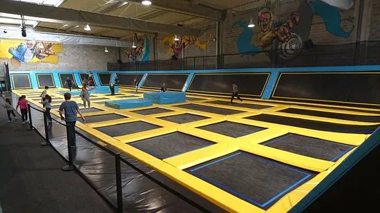 Trampoline Park You Jump Toulouse Sept Deniers
