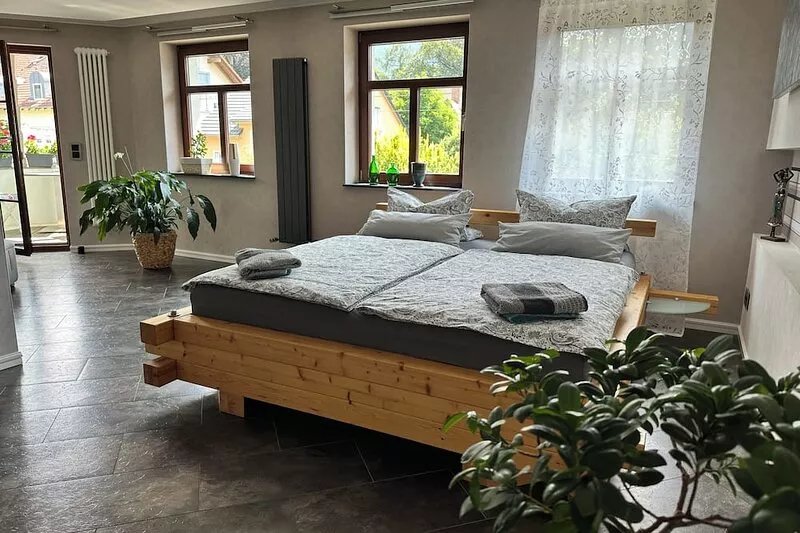 Apartment Burgblick in a quiet and central location in the villa district
