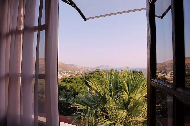 Family-friendly Villa with big private pool near picturesque beaches