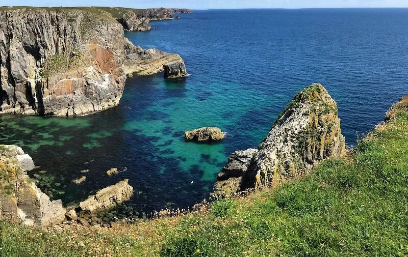 Coastal/ country cottage in Pembrokeshire National Park. Award winning beaches.