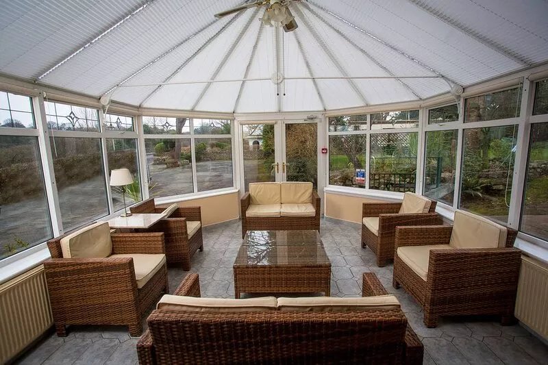 All rooms ensuite, large sociable spaces, good location, games room, sea views