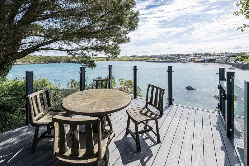 The View * The Moorings -  an apartment that sleeps 5 guests  in 2 bedrooms