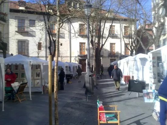 Exposicion Pintores Plaza Conde Barajas