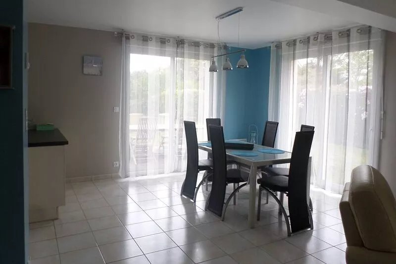 New house in a quiet dead end in its located 1km from the beach of Port Manech