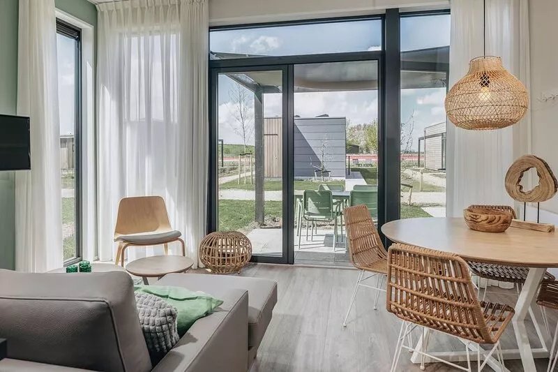 Comfy lodge with microwave, near Markermeer