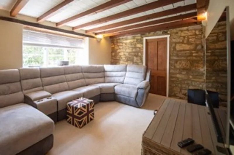 Peaceful Riverside Five bedroom Cottage in Somerset