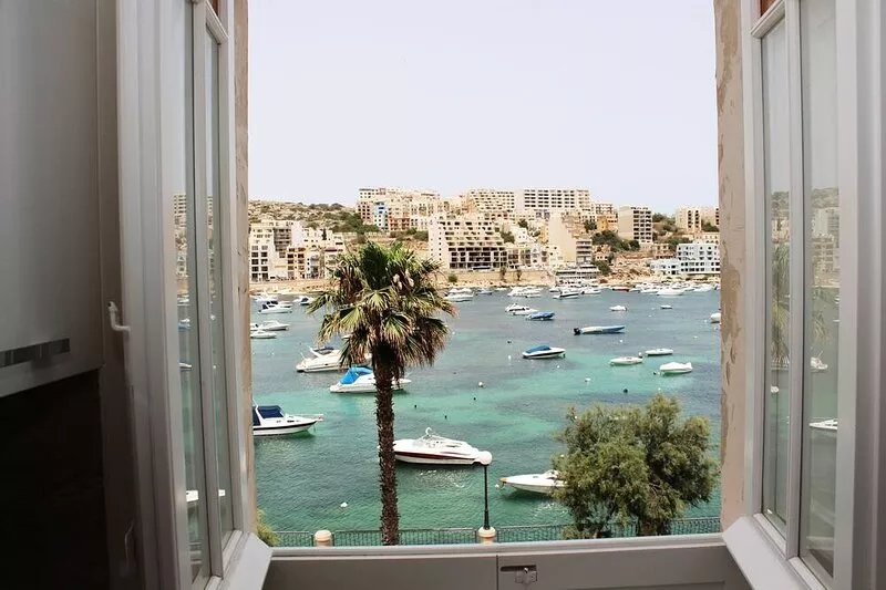 BH2 - Seafront 3 bedroom apt. - St Paul`s Bay, Back Terrace, Easy