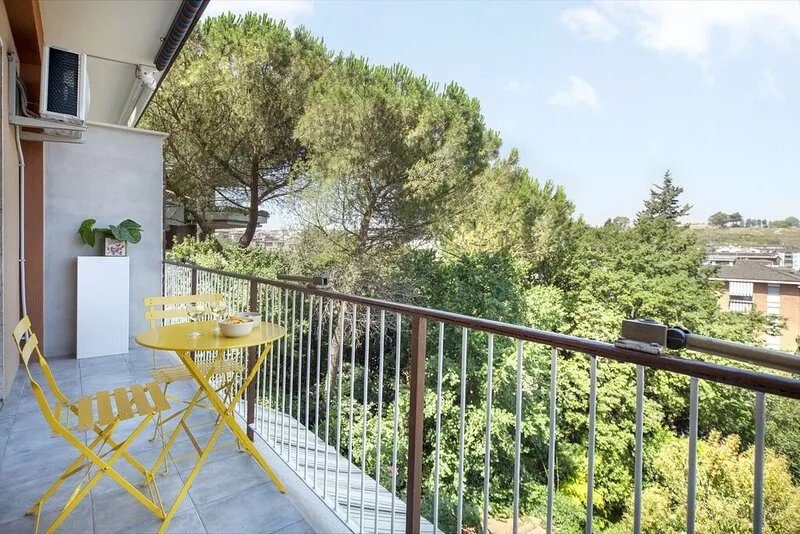 Clivo Musei Vaticani apartment (2 bathrooms)