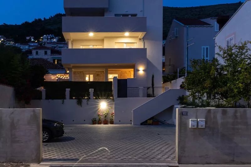 Apartments aMare - Three Bedroom Apartment with Balcony and Sea View