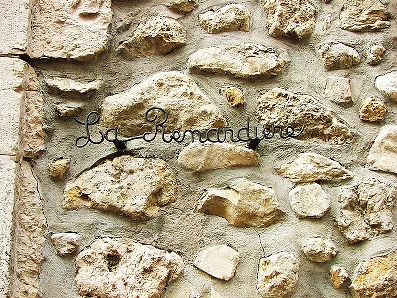 Charming Townhouse in Heart of Provencal Town, 30min to Beach or Gorge De Verdon