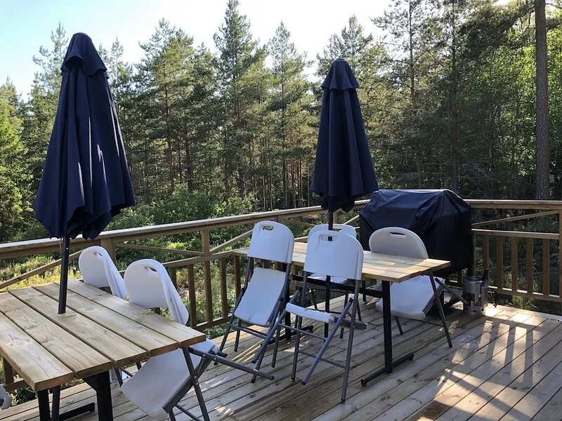 Timber cottage 2/2 with jacuzzi near lake Vänern