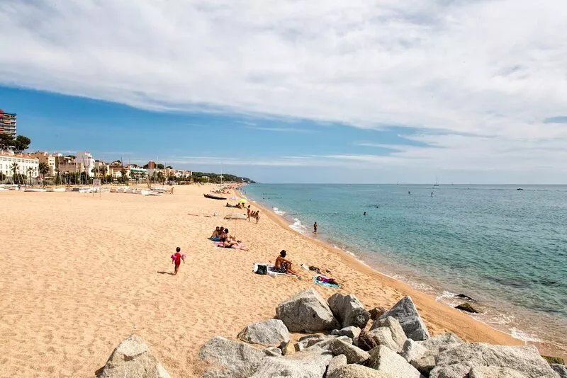 Arts House. Pool, Garden, Beaches, Mountains * 20 km from Barcelona