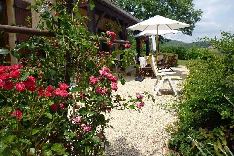 Périgord house with swimming pool in a real haven of peace of 1 hectare. ranked