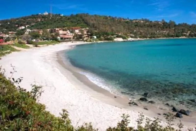 Exclusive villa in Sardinia (300 meters from the beach)