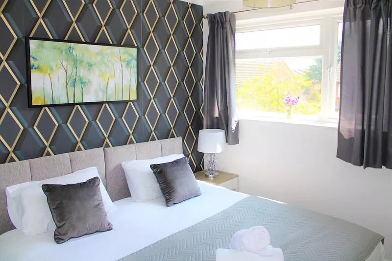 STUNNING 3 bed semi, walking distance to the city centre!