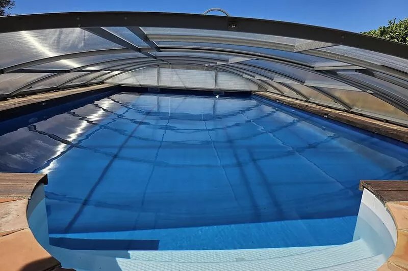 Renovated, quiet house with swimming pool