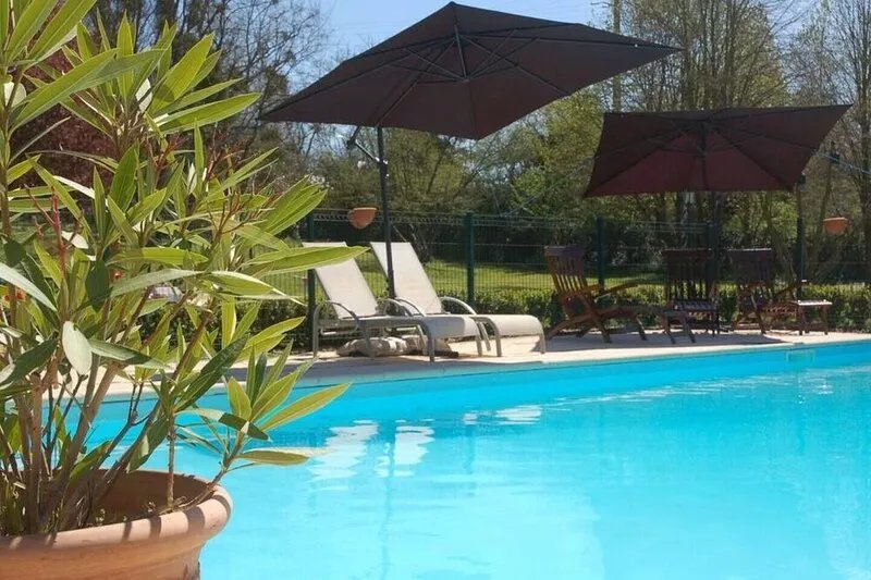 Luxury gites & B&B, near Saumur, in 18thC former wine estate, heated pool