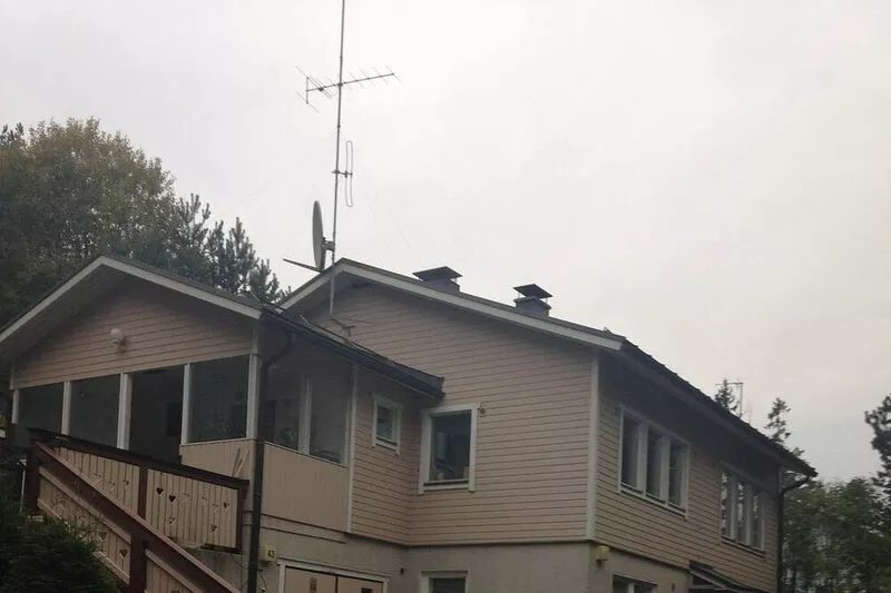 A COMFORTABLE APARTMENT IN A BIG HOUSE