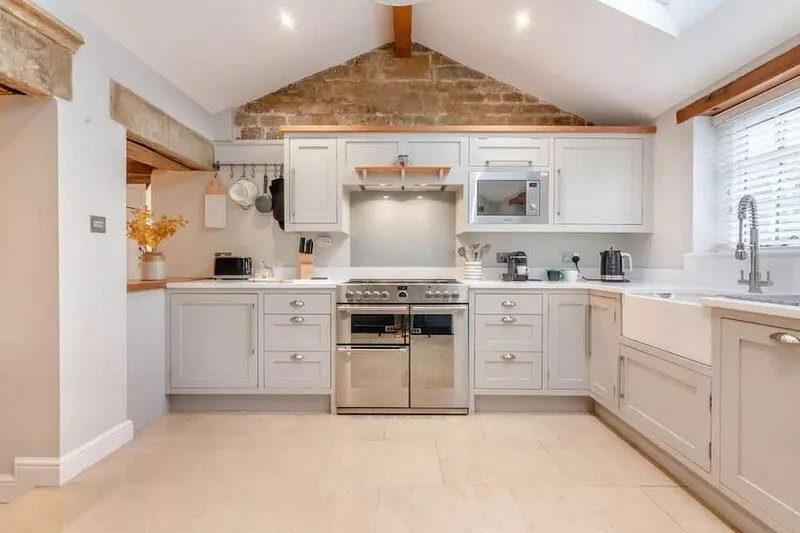 Family friendly Cotswold holiday cottage - Brook Cottage, Lower Brailes