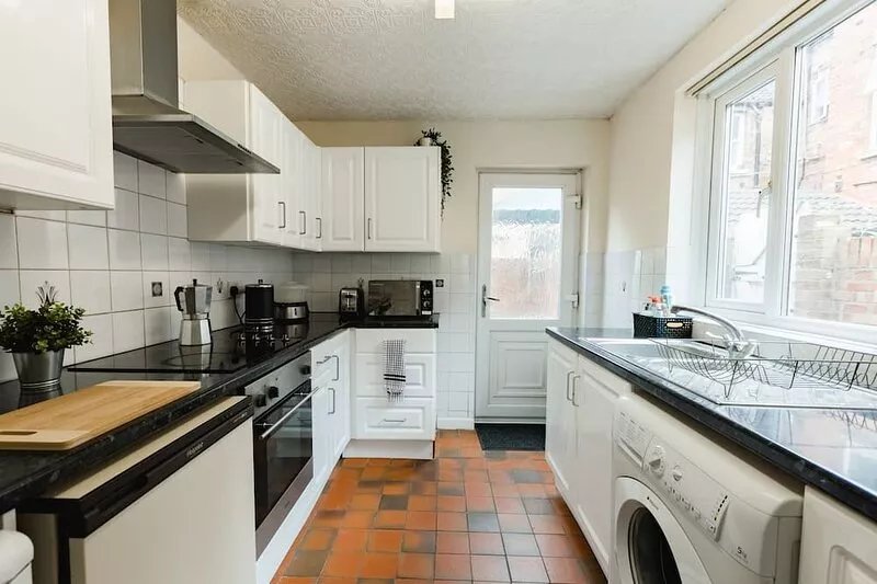 Cosy Bedroom in 3 bed House, Close to City Centre and University