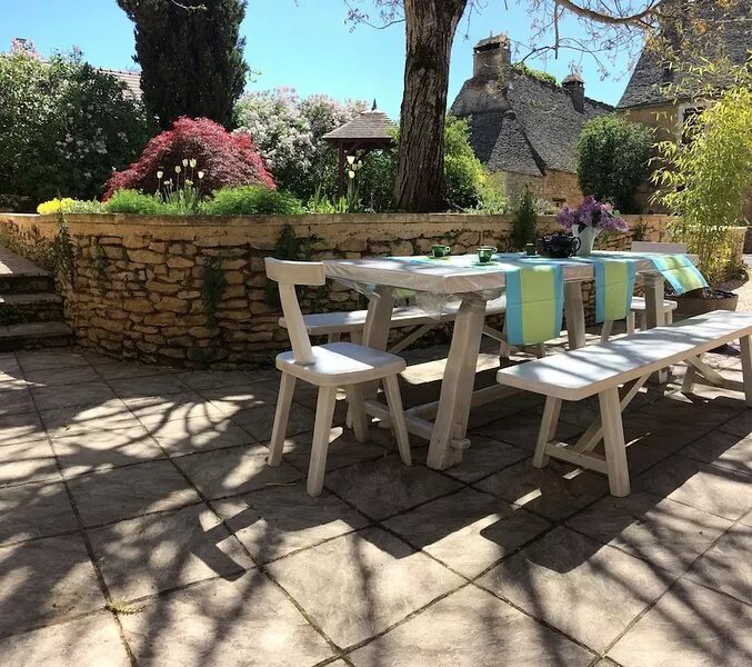 Cottage of charm and character, 220 m2, quiet, between Sarlat and Lascaux.