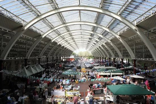 Green Park Station Market