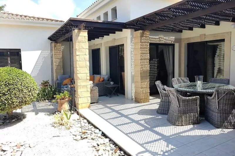 *New rental for 2024* Secret Valley Kouklia villa with wifi, air con, TV & pool.