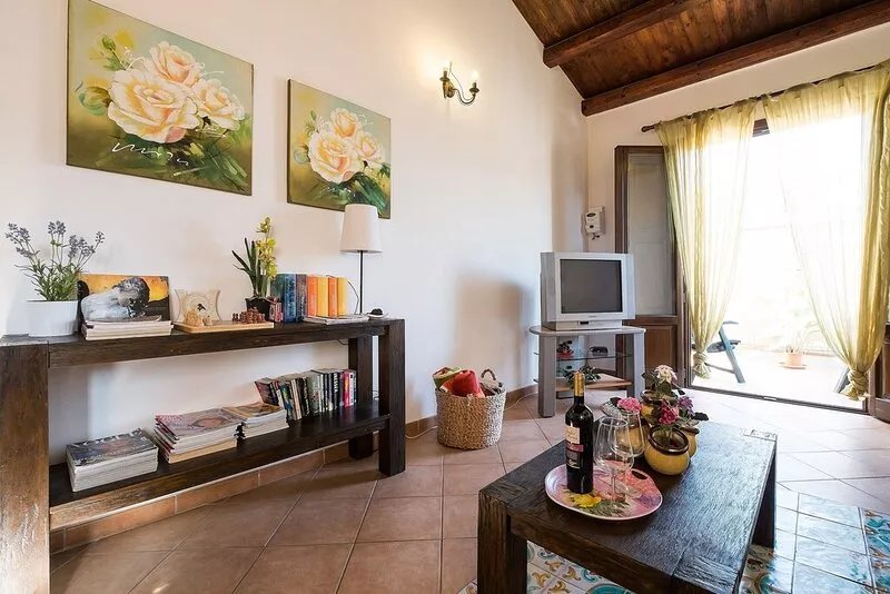 Bright Penthouse With Terrace On Via Maqueda, In The Heart Of The City