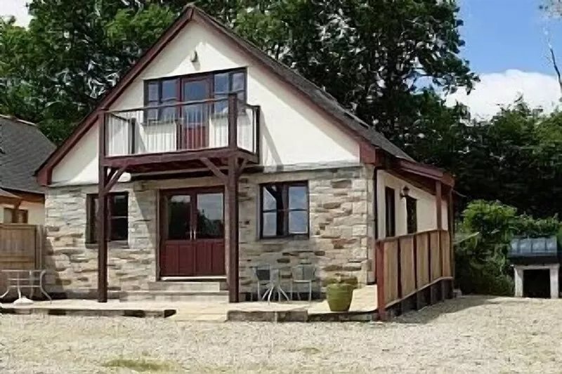 Set In The Cornish Countryside, Ideal Location For Exploring all of Cornwall