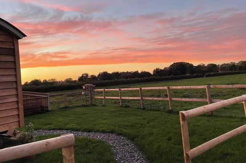 Get 'Cosy' at The Hut on a working farm by the South Coast