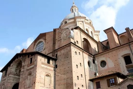 Piazza Leon Battista Alberti