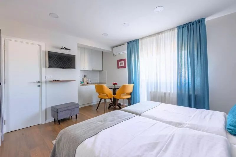 Cozy apartment at Skadarlija bohemian quarter.