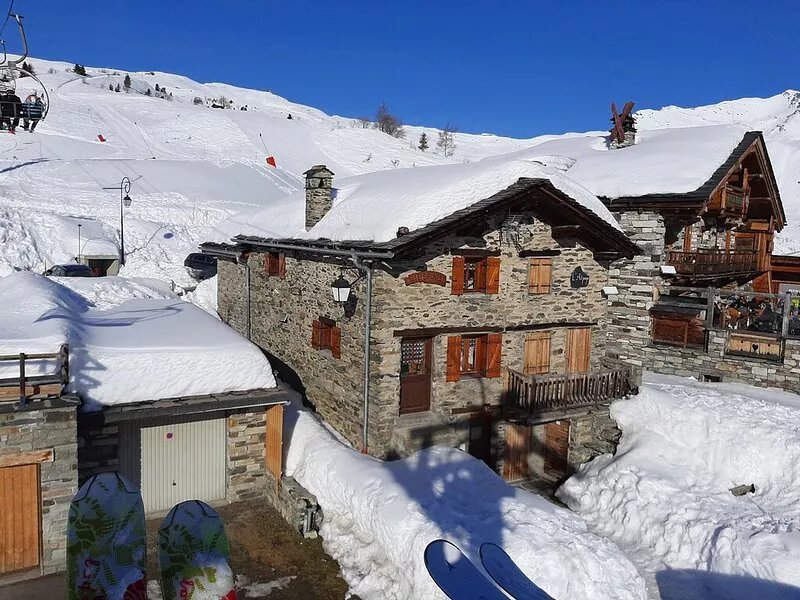 Authentic Savoyard chalet at the foot of the slopes in a French/Italian resort