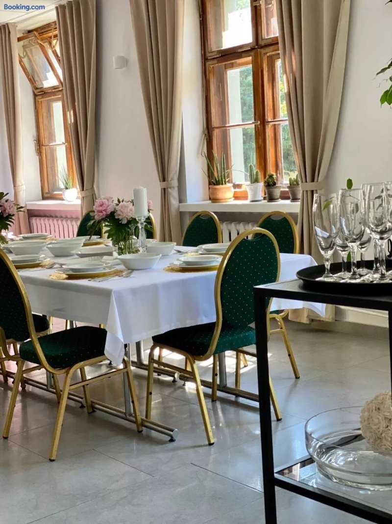 Hotel Azyl