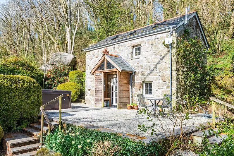 Cider Press, St Austell with riverside garden