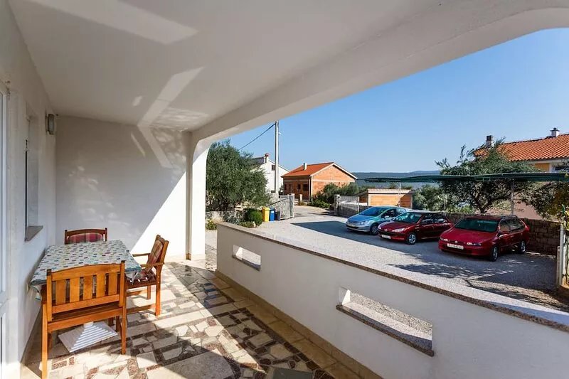 One bedroom apartment with terrace and sea view Kornić, Krk (A-5306-b)