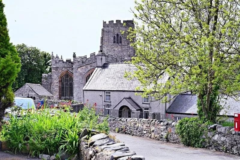 St Beuno House, Clynnog Fawr, Caernarfon, Gwynedd