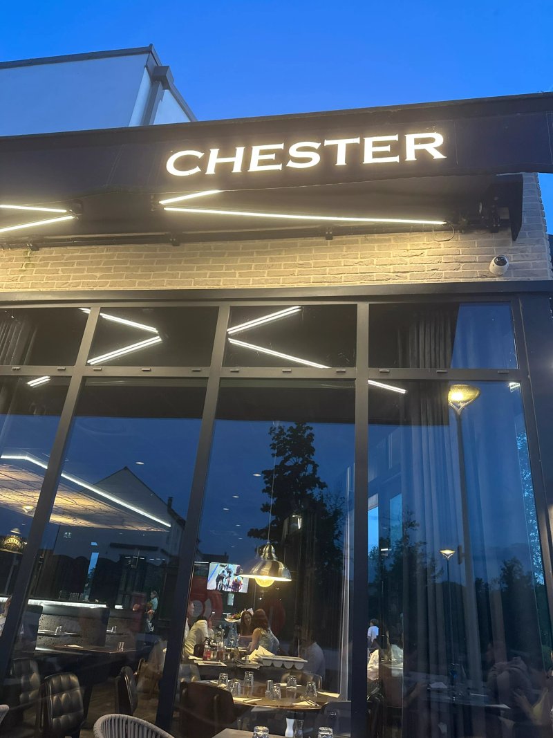 Chester Pub L'isle Adam