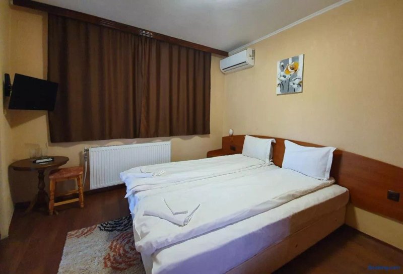 Semeen Khotel Natsional